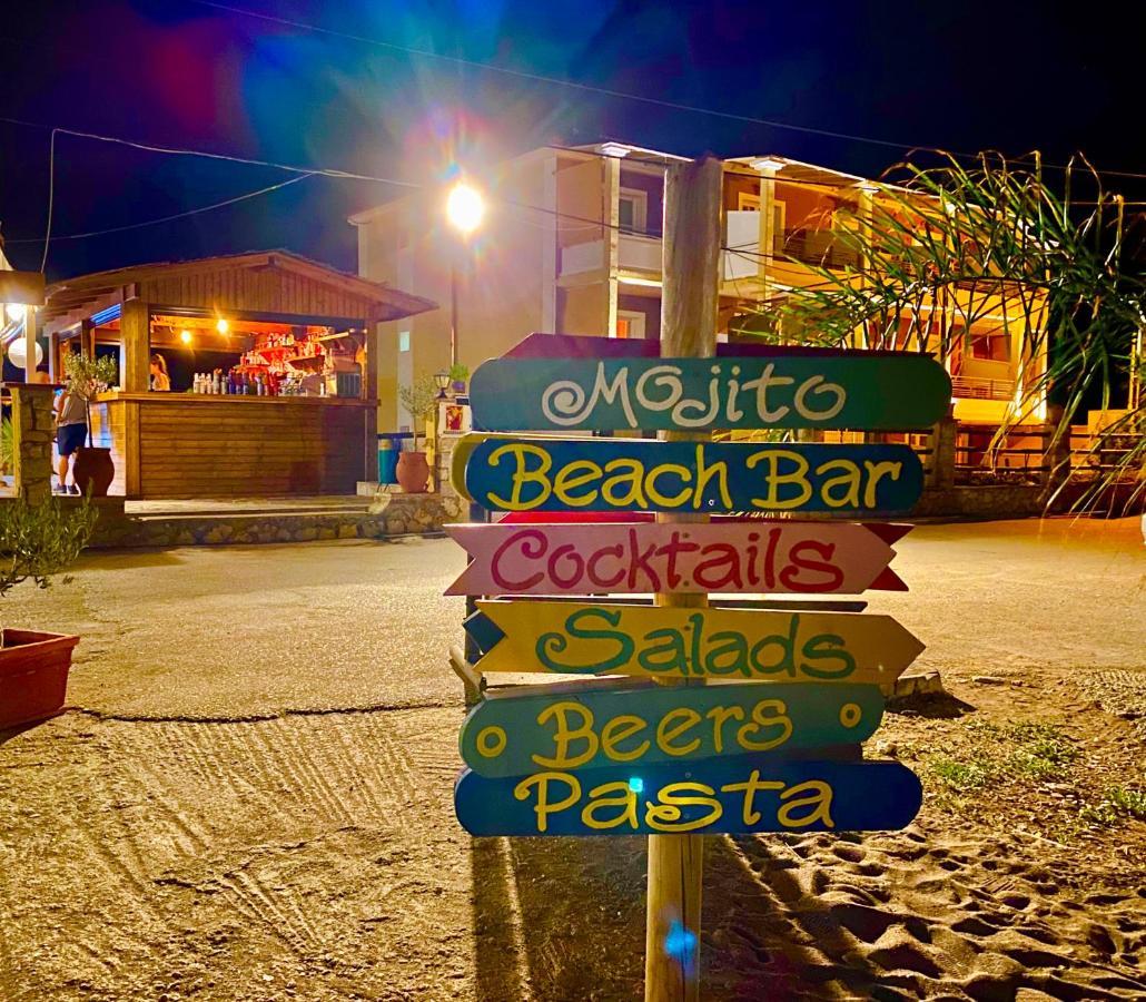 Zoom Beach Hotel Kandia Exterior foto